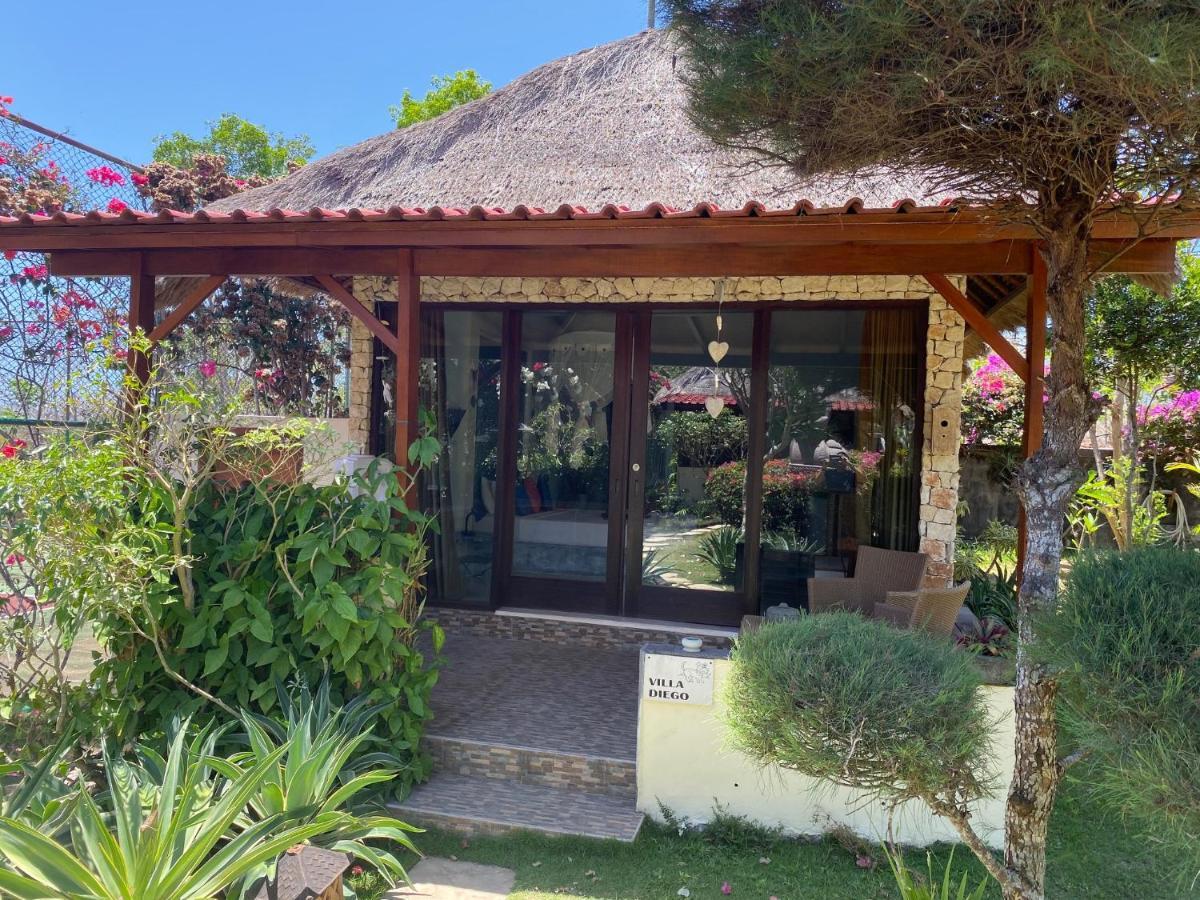 Villa Anjing Нуса Дуа Екстериор снимка